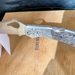Unique hand engraved Spyderco CaraCara Ronin knife custom engraved custom knife accessory by The Steel Canvas SKU KN-01